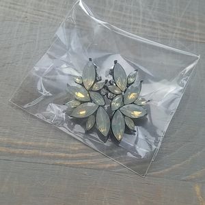 Beautiful Stud Crystal Earrings!